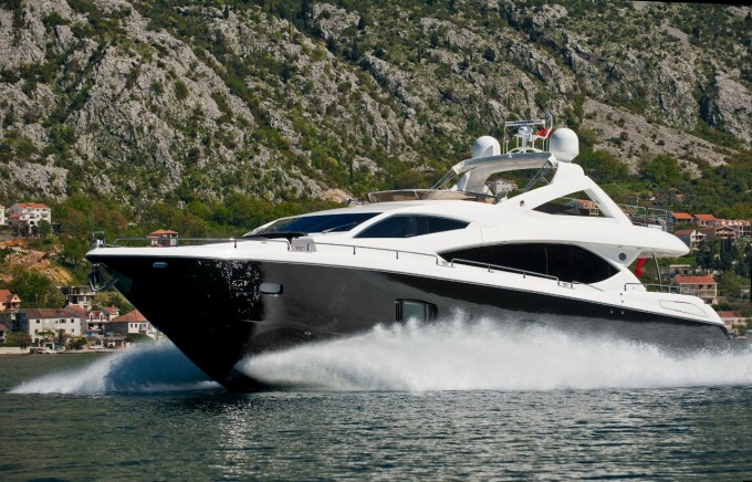 Motor yacht OOMKA